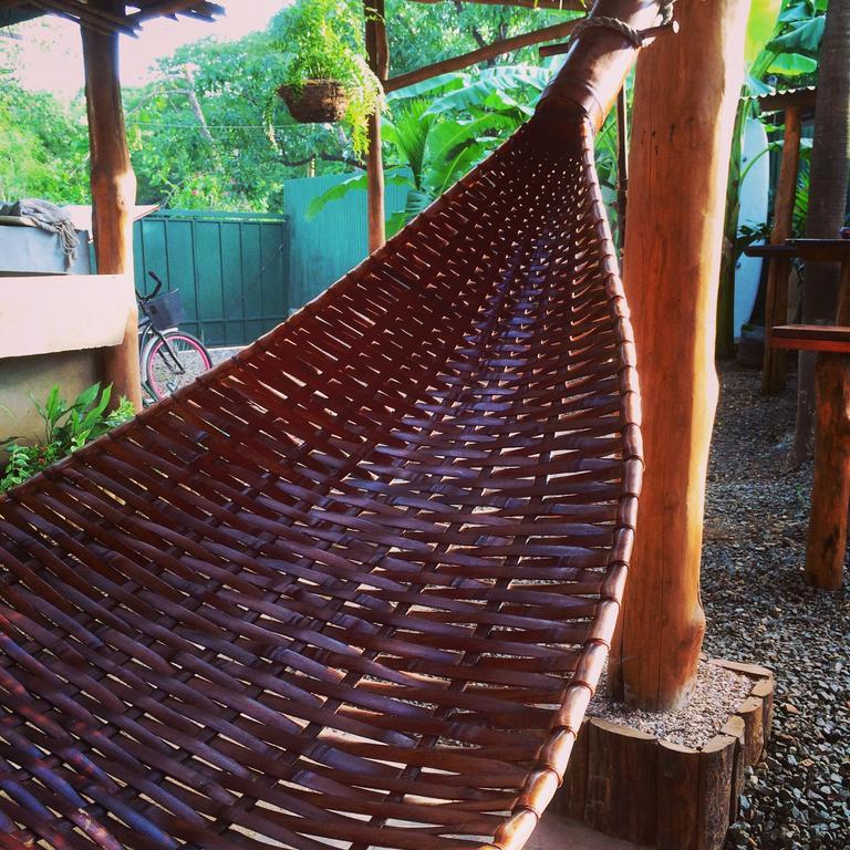 Coral Reef Surf Hostel And Camp Tamarindo Exterior foto